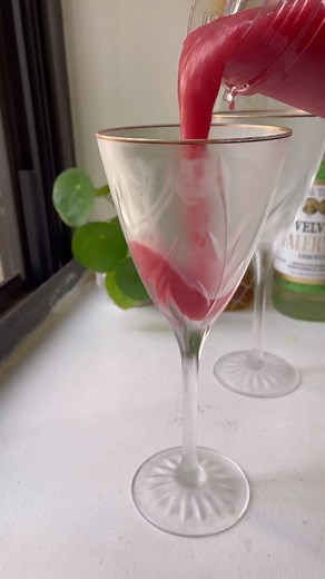 Frozen Cherry Daiquiri Recipe: Refreshing Summer Cocktail