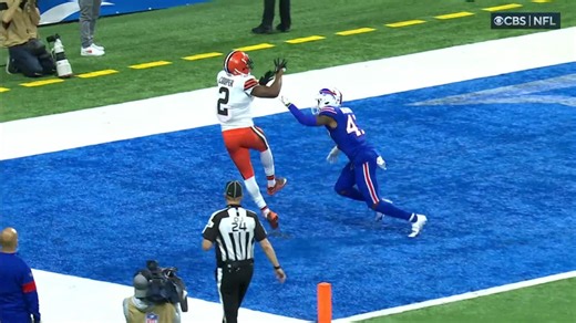 Amari Cooper hauls in Brissett's 7-yard corner-pocket TD pass 