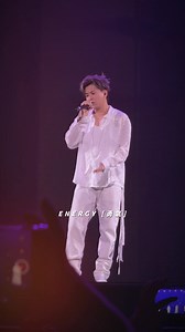 414K views · 8.3K reactions | 馬來西亞場限定Bonus 愛真的需要勇氣～來面對一片公園 Energy化身白馬王子獻唱大馬天后名曲「勇氣」 深情滿滿～停不下欸必須循環播放100次 #勇氣 #梁靜茹 #Energy #睡公園也需要勇氣 | Energy.official | Facebook