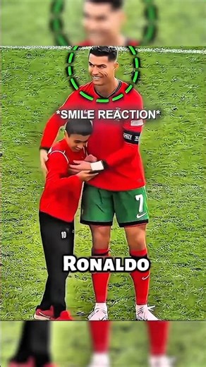 Ronaldo vs Messi's Attitude When Approached by Fans: Who is the Real GOAT?🐐⚽️#shorts#ronaldo#cr7#...