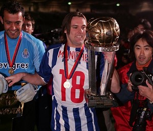 最後のトヨタカップ、歩けなかったポルト司令塔にMVPを獲らせた日本人の‟神の手”【名勝負の後日談】