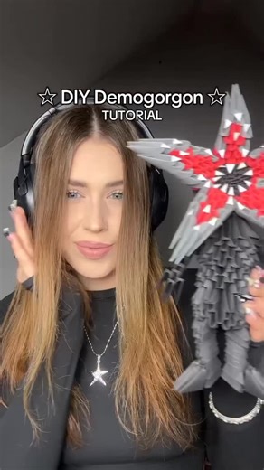 Carft Vibe on Instagram: "Diy Demogorgon! 🖤 #diy #strangerthings #demogorgon #gift #origami #tutorial"