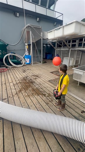 Crane practice #fishing #boatkids #commercialfishing #crew #summer | Quinn Phillips