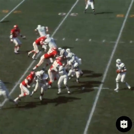 Broadway Joe! 🤩 Happy birthday to the legendary Joe Namath! (🎥 @nfllegacy) | NFL on CBS