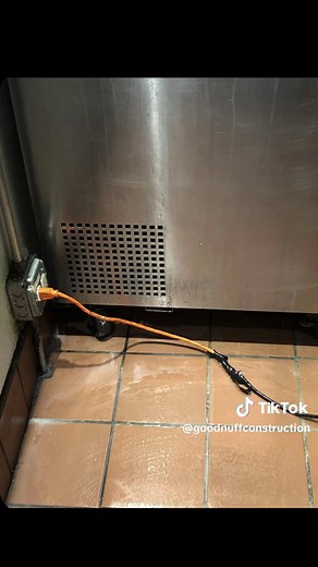 Funny electrical FAILS! #electricalwork #electricalfail #electrician #constructionfails