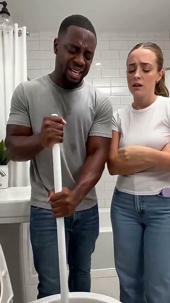 😱You won't believe what was stuck in this drain... 🤢