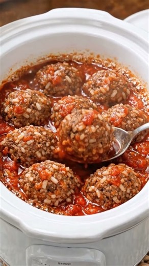 🍅 Slow Cooker Porcupine Meatballs