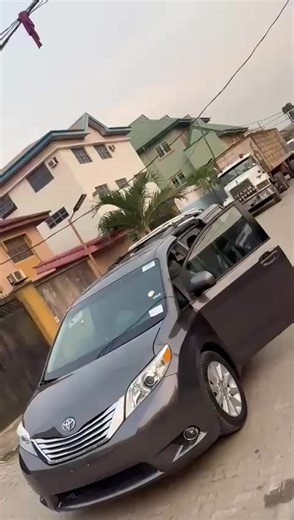 2012 Toyota Sienna Limited Edition for Sale in Lagos
