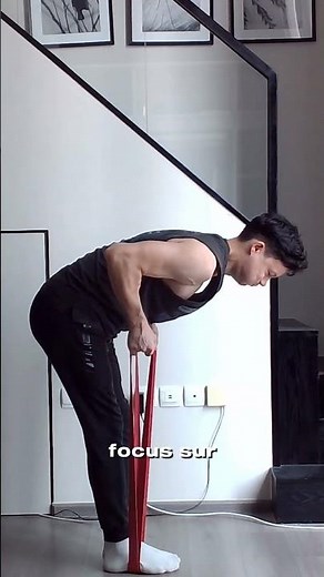 5 exercices pour le dos avec un élastique