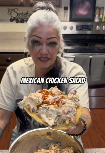 Mexican chicken salad #fyp #cookingshow #homecooking #dinnerideas #mexicanfood
