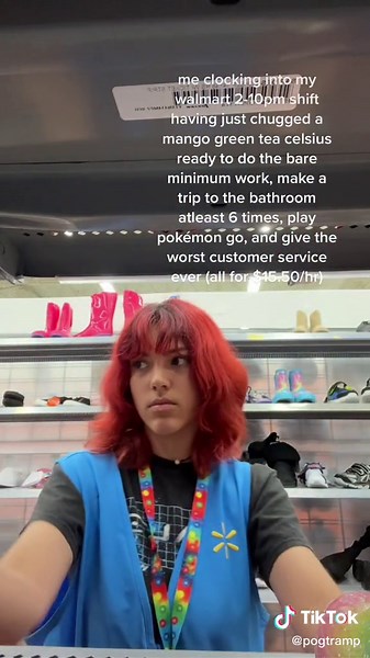 apparel associate of the year award