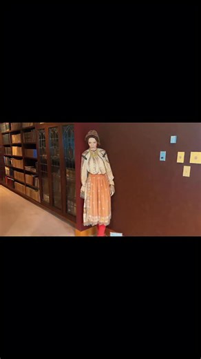 Matthew McGrath (Metju) on Instagram: "Baranja u srcu Pittsburgha! 🧡 U sjedištu Hrvatske bratske zajednice pronašli smo originalnu narodnu nošnju iz Baranje – sa zlatnicima i svim detaljima. Prekrasan komad naše bogate baštine. Baranjci, prepoznajete li ovu nošnju? Baranja in the heart of Pittsburgh! 🧡 At the Croatian Fraternal Union headquarters, we found a traditional folk costume from Baranja – complete with ducats and stunning detail. A beautiful piece of Croatian heritage. Baranja folks, 