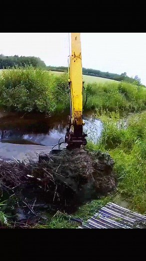 128K views · 1.3K reactions | When Muscles Replace Machines! ‍♂️ #beaverdamremoval | Beaver Dam Removal | Facebook