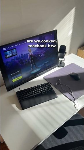 Fortnite on a MacBook… BIG Mistake 😭💻🎮#fortnite #fortniteonmac #macbook #macgaming #macbookgaming