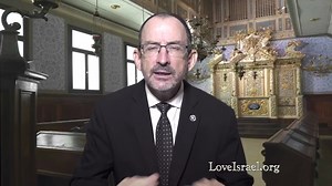 Isaías 44-3 | ¿Ha terminado Dios con Israel? Isaías 44, una explicación bíblica. En este estudio bíblico, echaremos un vistazo profundo a Isaías 44 y repasaremos muchos aspectos comúnmente desconocidos para los creyentes. ¿Ha terminado Dios con Israel? Si tiene dudas, vea este episodio y resuelva todas sus preguntas. El Redentor y el resultado de Su obra de Redención estarán disponibles para todos aquellos que acepten al Mesías. Ven y aprende sobre Isaías 44 y cómo Dios está cumpliendo Su palab