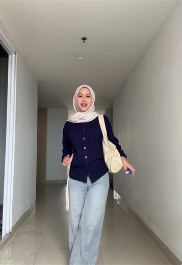 Sweater Outfit Ideas for the Perfect Fit Check