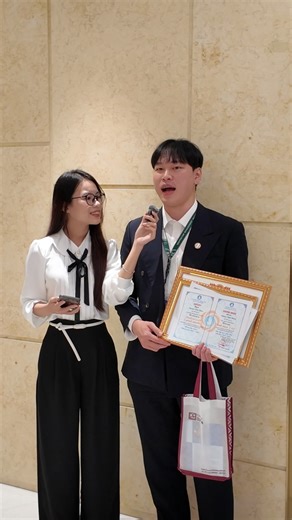 🎊🎊 SERIES: GƯƠNG SÁNG SINH VIÊN DTU, CHIẾN THẦN SĂN HỌC BỔNG - NGUYỄN ĐÌNH PHƯỚC 🌟 “Hiếu học luôn là truyền thống quý báu của dân tộc Việt Nam”, trên tinh thần đó năm học vừa qua, sinh viên Đại học Duy Tân đã có những thành tích nổi bật trong học tập và công tác Đoàn Hội. 🌟Tại lễ kỷ niệm 75 năm Ngày Truyền thống Học sinh Sinh viên và Hội Sinh viên Việt Nam (9/1/1950-9/1/2025), các gương mặt tiêu biểu của Đại học Duy Tân đã vui mừng và tự hào khi nhận khen thưởng từ nhà trường. 🌟 Mở đầu seri