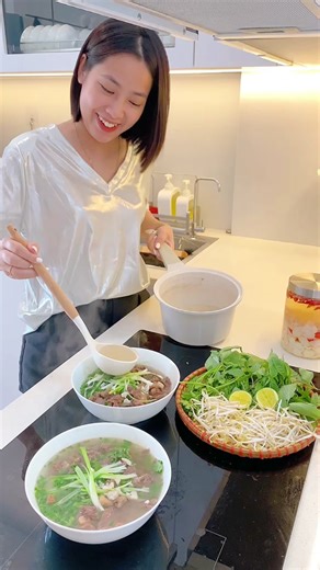 Nấu Phở Tại Gia: Cách Làm Đơn Giản và Ngon Miệng