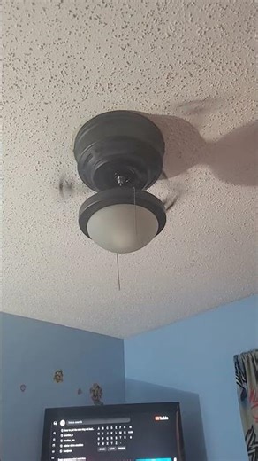 Scraping ceiling fan #wobbly #ceilingfan #noise