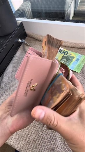 Counting & crinkling euro notes — just for the sound and the visuals 👂👀 Pure ASMR vibes, no real transactions 🔒 #asmr #fyp #fürdich #cash #euro #geld #oddlysatisfying #counting | Euro Whispers ASMR