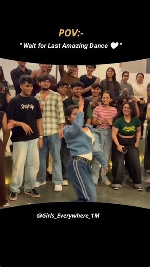 Hookah bar 😍🔥 || Girls Dance| #viral #girlsdance #dancesong #shorts #song #trendingonshorts