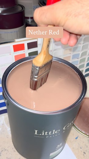Walid The PaintPilot on Instagram: "Nether Red – Tiefgründig. Charaktervoll. Ausdrucksstark. Ein intensives, historisch inspiriertes Rotbraun mit unglaublicher Tiefe: Nether Red von Little Greene bringt Wärme, Eleganz und eine gewisse Dramatik in moderne wie klassische Räume. Ideal für Statement-Wände, gemütliche Wohnbereiche oder stilvolle Akzente in Kombination mit helleren Neutraltönen. 🎨 Jetzt bei uns erhältlich – dein Großhandel für exklusive Wandfarben, edle Tapeten und professionelles Ma