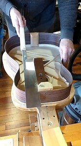 Installing the back linings. #guitar #acousticguitar #luthier #handmade | Jessica.violins