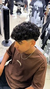 Semi ondulación N-5: cómo lograr ondas naturales en hombres