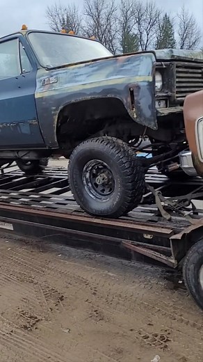 A quick look at this 1973 GMC K25 parts truck. | Big Trucks Low Bucks