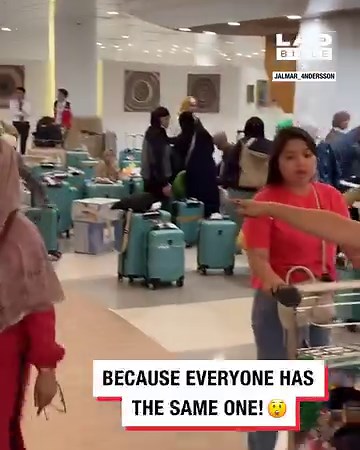Glitch in the Matrix (airport) 🧳😐 | LADbible