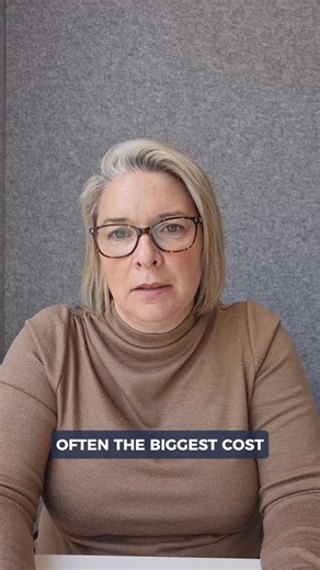 💡💸 You compare everything else… why not the biggest bill you have? We’re all quick to shop around for cheaper insurance, energy, phone plans — but your home loan is usually the largest expense in your budget. Reviewing it regularly could put serious savings back in your pocket 💰🏡 If it’s been a while since you checked your rate or lender, this video is your nudge to take a look 👀 And if you’re ready for a simple, stress-free review, you can book straight into my calendar here: 📅 https://ca
