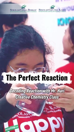 Sekolah Ciputra Kasih Surabaya on Instagram: "Hai Citrapreneurs 👋 Our Grade 10 Chemistry class at SMA Ciputra Kasih Surabaya turned into a world of discovery. Guided by Mr. Hari, we explored the “Identification of Chemical Reactions.” 🔍🔍🔍 Today’s session was all about keen observation. By mixing various substances, we identified how energy and matter interact—noticing everything from heat release to the appearance of solids in liquids. 💡💡💡 Watching matter change form is the highlight of G
