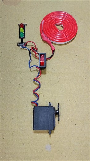 Traffic Light & Neon Strip Light Powering With Gear Dynamo Generator ° DC Motor #dcmotor #shorts