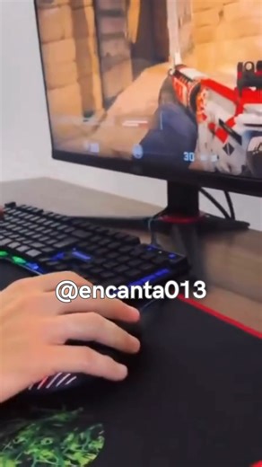 Encanta013 on Instagram: "🎧 Fone de Ouvido Headset Gamer com Fio Profissional | LED RGB | USB | PC Headset gamer com design moderno e iluminação LED RGB, ideal para quem busca imersão total nos jogos, chamadas e lives. Confortável e com som potente para longas horas de uso. ✨ Som de alta qualidade para jogos e chamadas Iluminação LED RGB moderna Conexão USB para PC Design confortável e ajustável Ideal para gamers iniciantes e intermediários 👉 Melhore sua experiência gamer agora! 💬 Comenta "QU