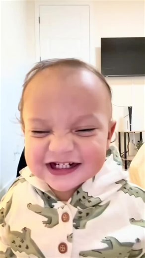 Funny moments with Zaza & Laro 😂🤭 @Zaza @Laro Benz #funnymoments #babytiktoks #babies #zaza #larobenz