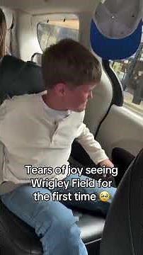 This young Cubs fan will remember this moment for the rest of his life 💙 (via @sincerelyhaleighb/TT)