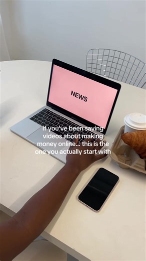 I sell digital products online faceless and created a simple step-by-step guide so beginners don’t have to figure everything out alone. You don’t need to show your face, have a big following, or know a lot about tech. I break down exactly how to start selling digital products from your phone while keeping your privacy. Comment FACELESS or check the link in my bio to learn how to start. #digitalmarketing #digitalproducts #sidehustleideas #facelessdigitalmarketing #makemoneyonline