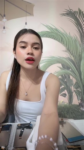 Super LCD Factory, offering a wide range of models with competitive prices. More surprises await you in the live stream. Check it out!