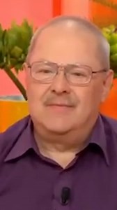 17K views · 49 reactions | Ce couple est chasseur de stars ! Leur plus beau trophée ? Une photo avec le Prince Albert et son épouse Charlène  | C'est mon choix | Facebook