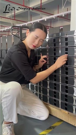 How Tough Is a GOB P2.5 LED Cabinet? vs Super Model #gobleddisplay #leddisplay #cobled