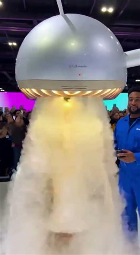 Dubai Future Salon Machine Changes Hair to Blonde in Seconds