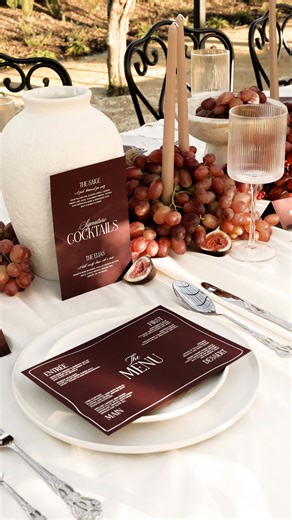 SHE IS EVERLI ~ Wedding Stationery & Signage | Who says wedding tablescapes need to be all flowers? 🍇 For something fresh, and unexpected, we’re loving using clusters of grapes as a... | Instagram