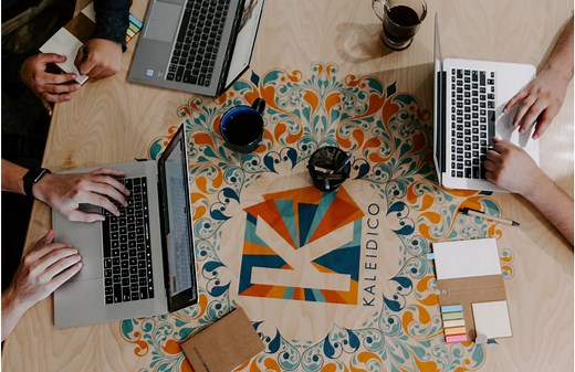 ¿Cómo elegir la paleta de colores corporativos para tu marca?