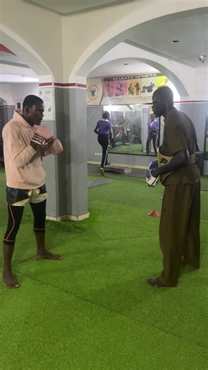 Vidéos de Camp De A.S.C Kick Boxing🥊🥊 (@camp.de.formation) avec son original - Himra