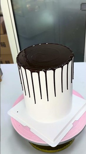 Cake making tutorial, chocolate cake, cake training, a baker's daily life