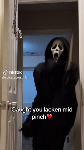 Ghostface Catches You Lacken in Hilarious Moment