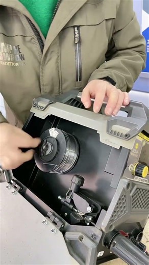 When recycling welding wire spools, always focus on the welding wire tip first