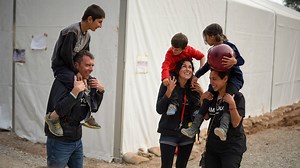 PREMIERE: THE I AM YOU FILM "If you take away the religion, skin color and ethnicity… our fundamental platform is the same” I AM YOU Ambassador and world-renowned Director Phil Griffin, famous for his work with Prince, Madonna, Amy Winehouse, Paul McCartney, Jay Z, Adele and Rihanna, visited the I AM YOU operations in Ritsona refugee camp, Greece. Phil and his team spent time with the families living in the tents, as well as the volunteers working at the site. This mini-documentary is a short de