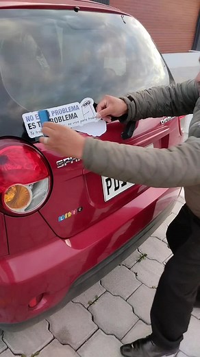 No Es Mi Problema: Sticker Divertido para Compartir