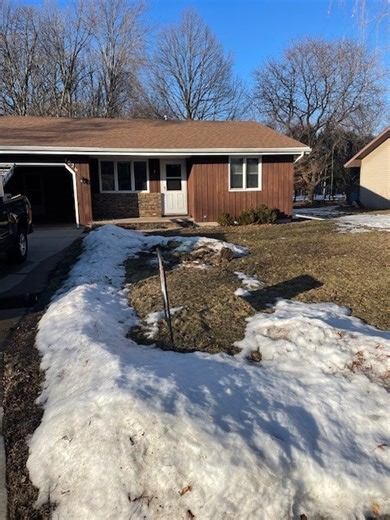 1026 Stardust Dr, Menasha, WI 54952 - For Rent